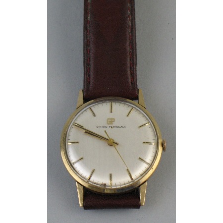 A gentleman's wristwatch by Girard-Perreqaux