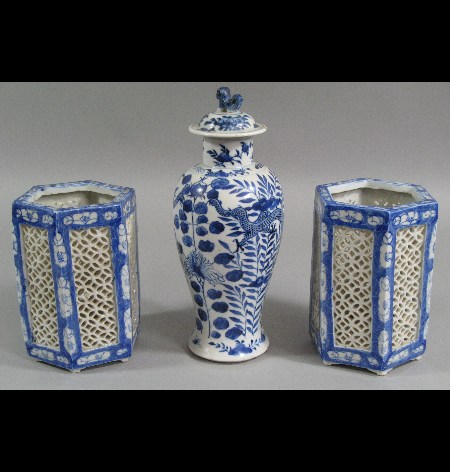 A pair of early 20th Century Oriental vases